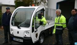  Maniable et facile à conduire, ce véhicule va faciliter la tâche du service des espaces verts.